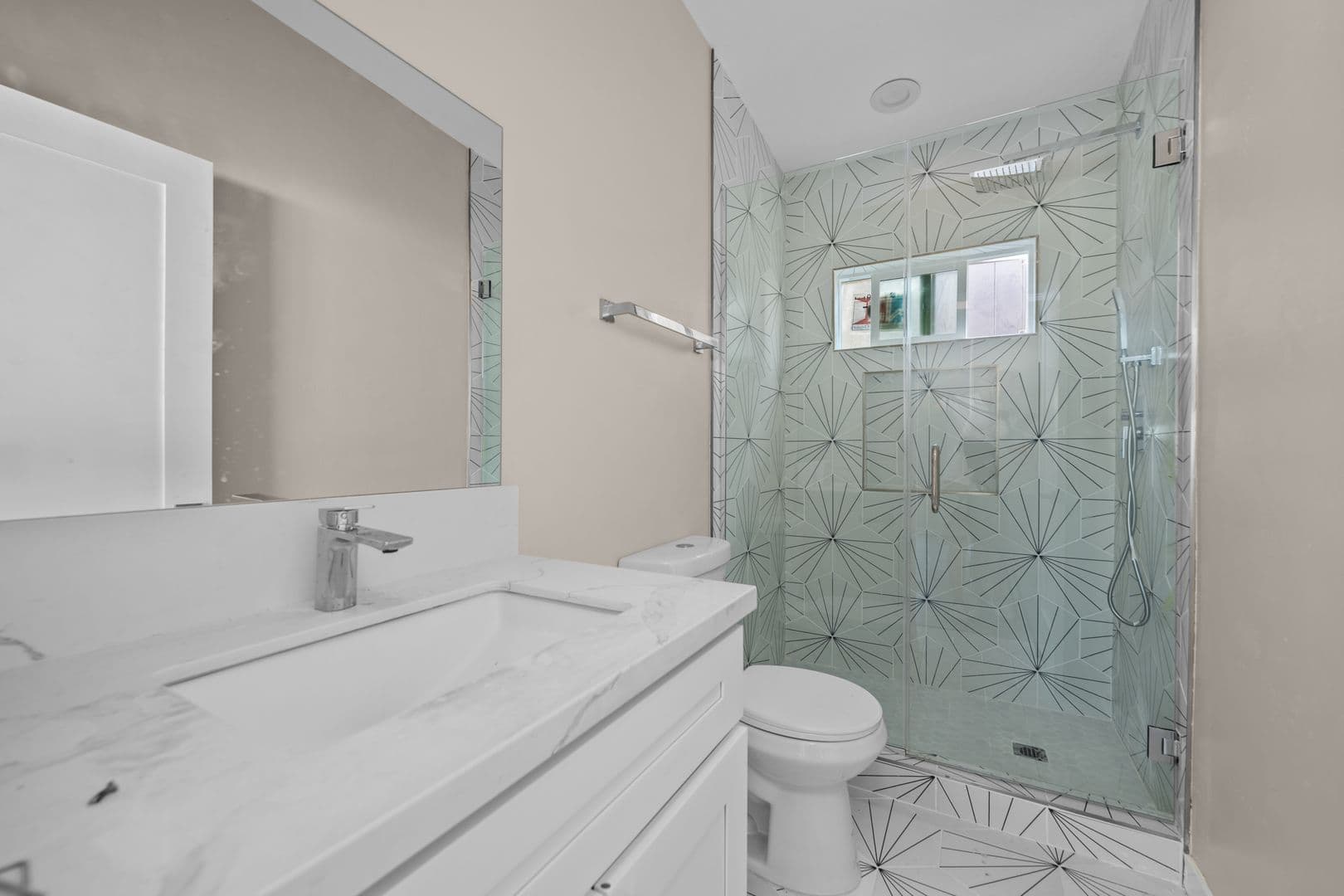San Diego House: 6211 Mesita Drive