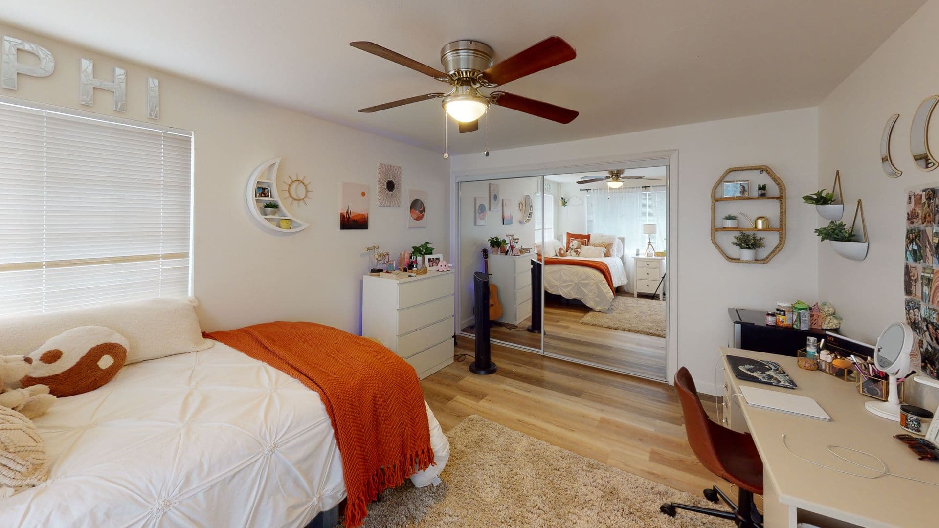 San Diego House: 6328 Mesita Drive