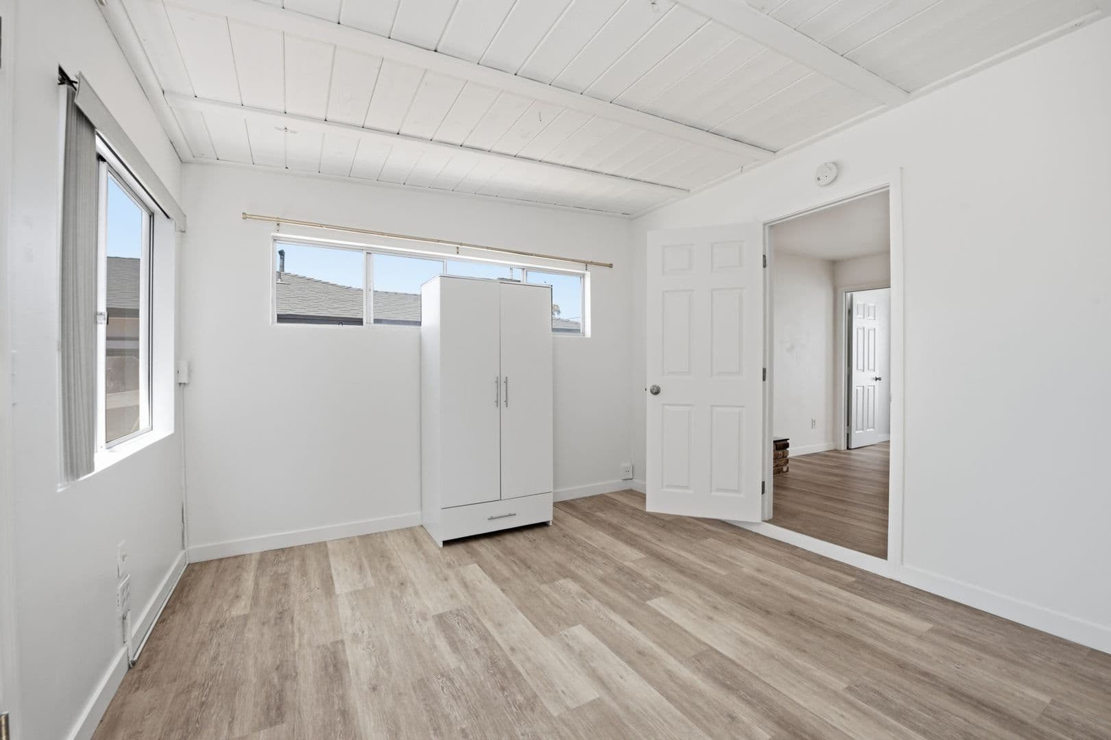 San Diego House: 5172 Brockbank Place