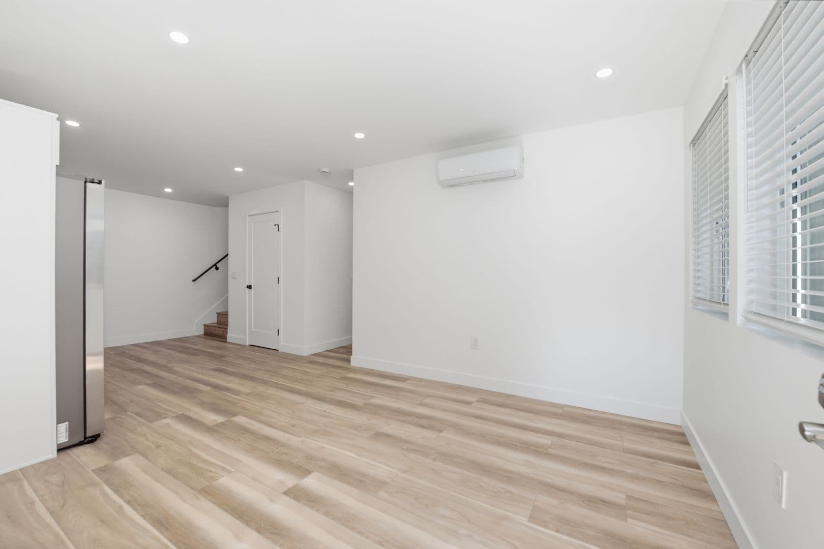 San Diego House: 5016 Chaparral Way