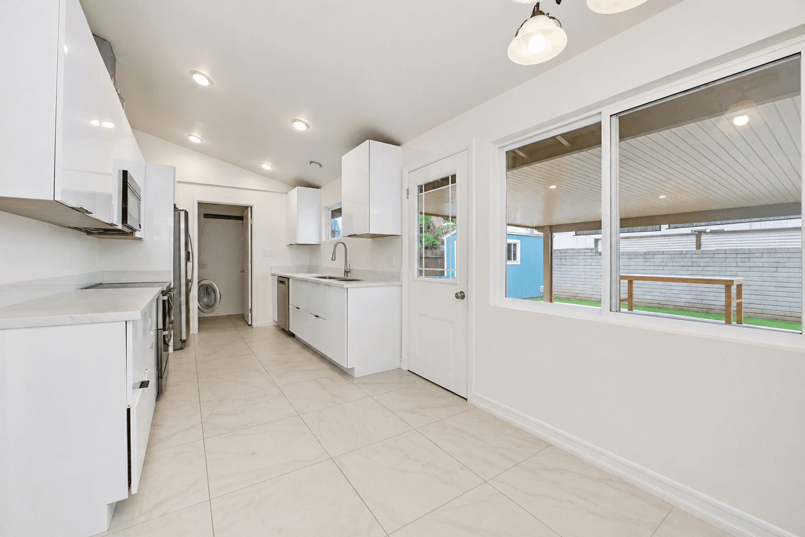 San Diego House: 5241 Remington Road