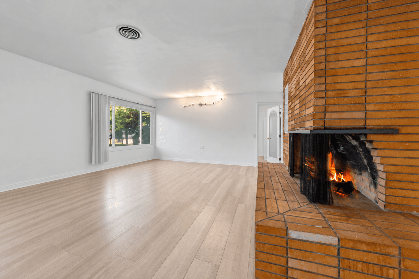 San Diego House: 5454 Mary Lane Drive
