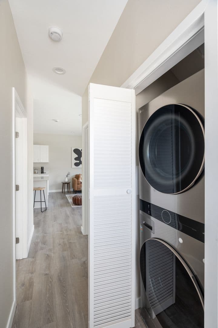 San Diego House: 6237 Hobart Street