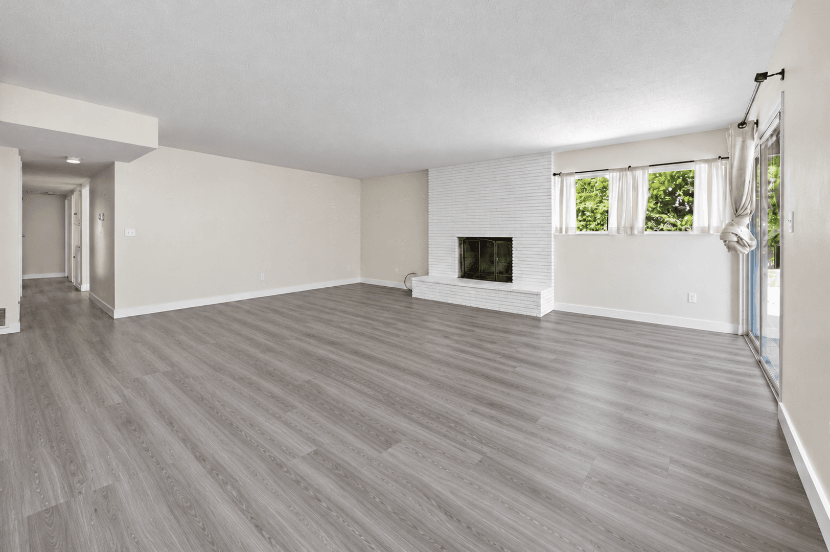 San Diego House: 5318-5320 Brockbank Place