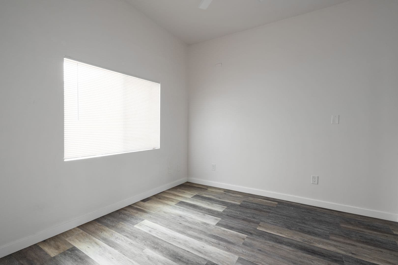 San Diego House: 5290 Manhasset Drive
