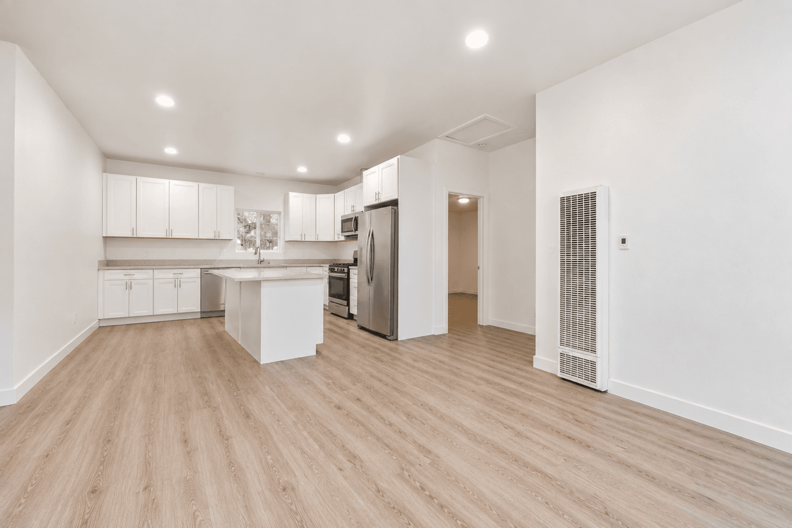 San Diego House: 5174 Brockbank Place