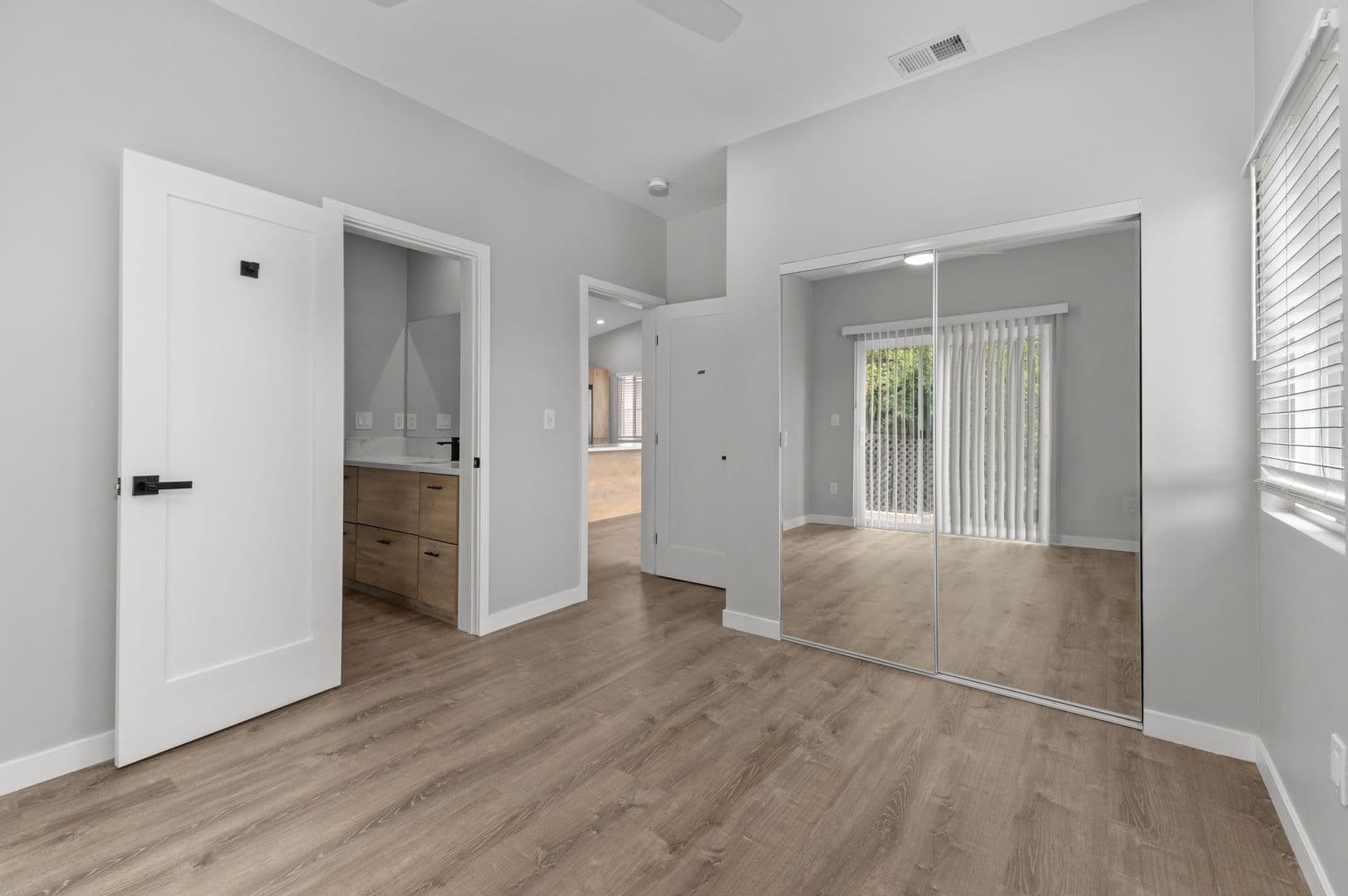 San Diego House: 5350 West Falls View Drive