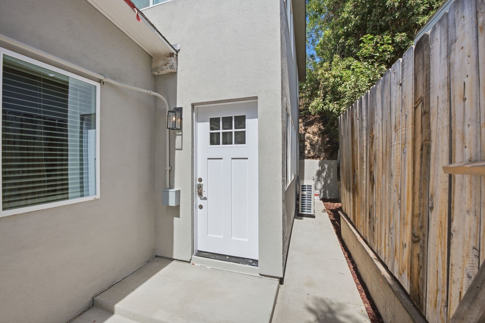 San Diego House: 5016 Chaparral Way