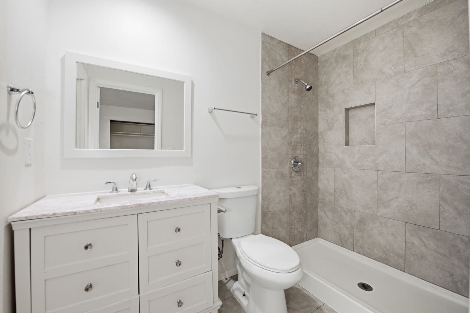 San Diego House: 6105 Dorothy Drive