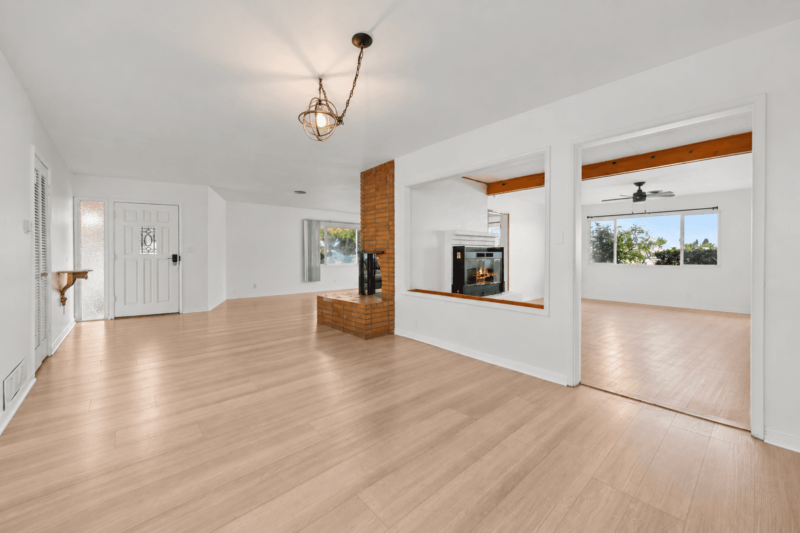 San Diego House: 5454 Mary Lane Drive