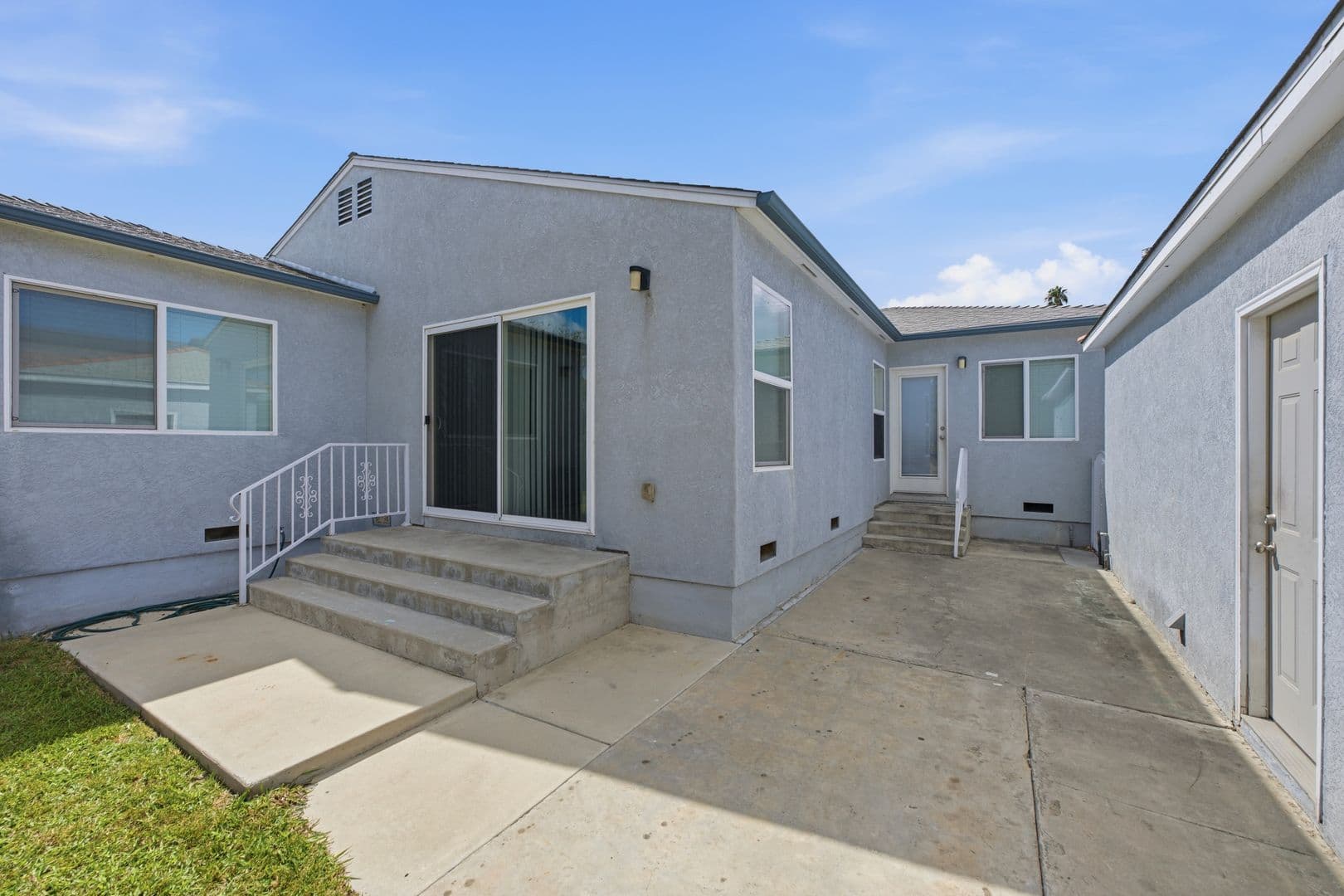 San Diego House: 6230 Rose Street
