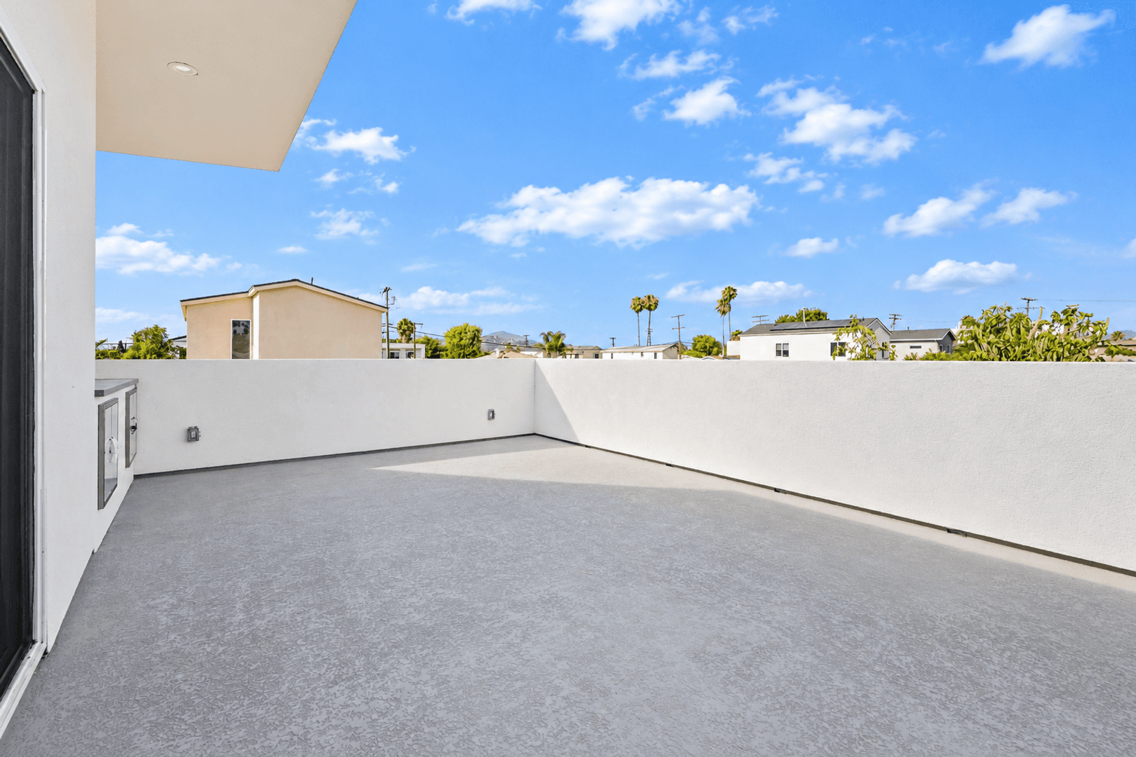 San Diego House: 6248 Rose Street