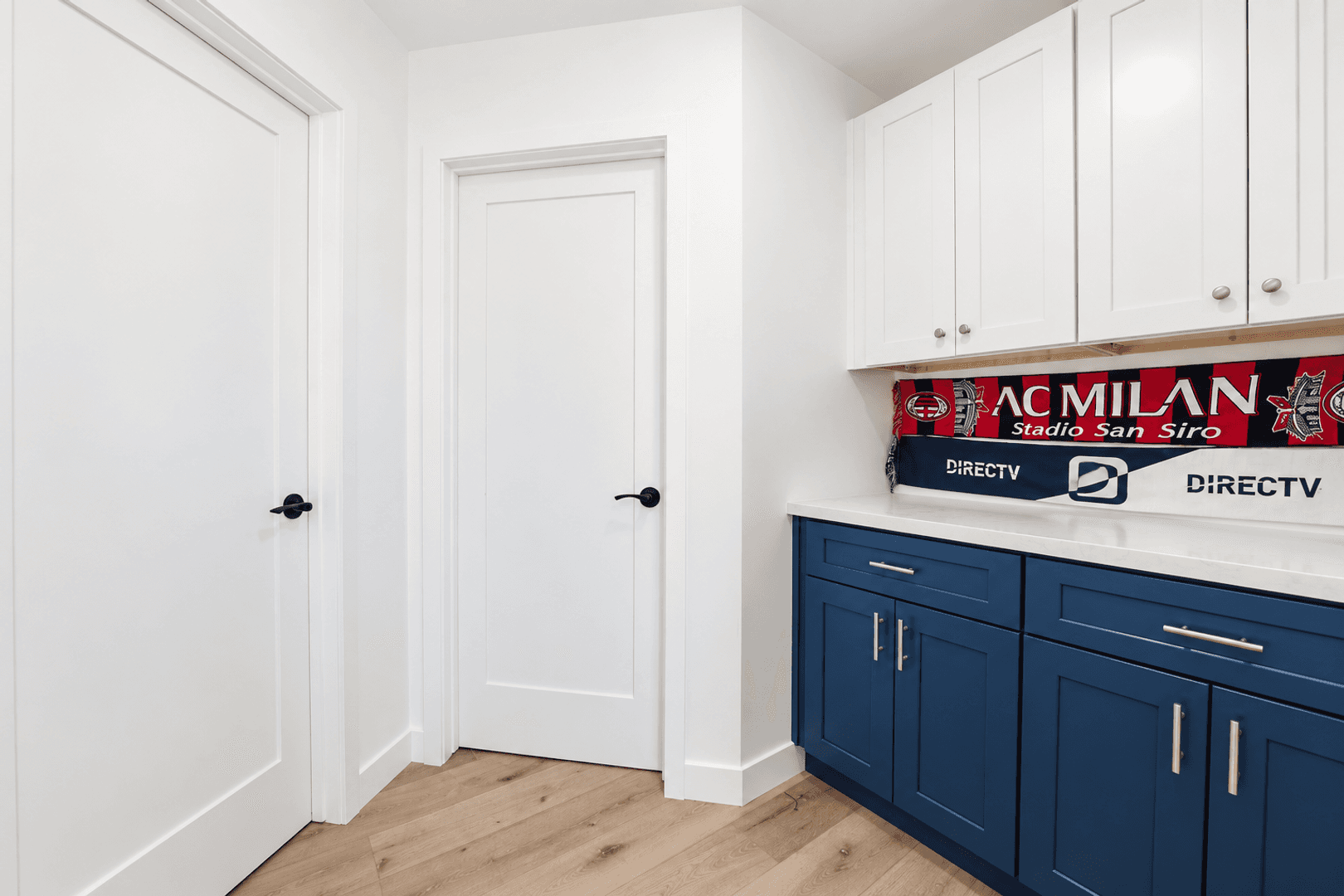 San Diego House: 6235 Hobart Street