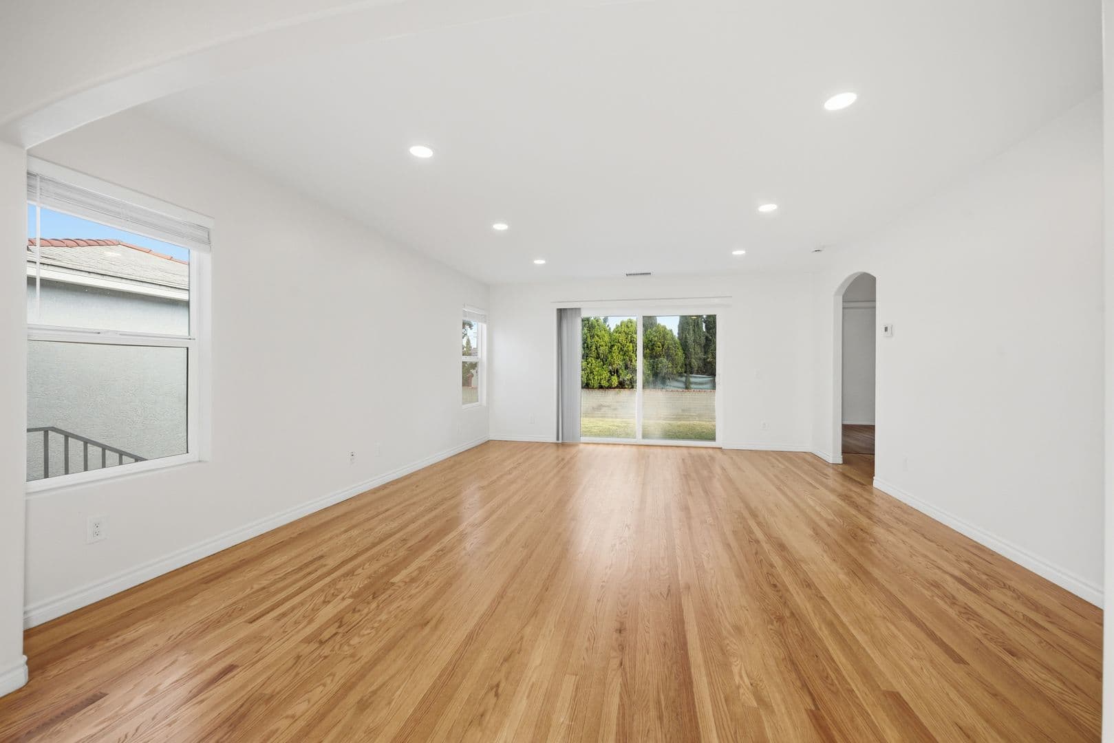 San Diego House: 6230 Rose Street