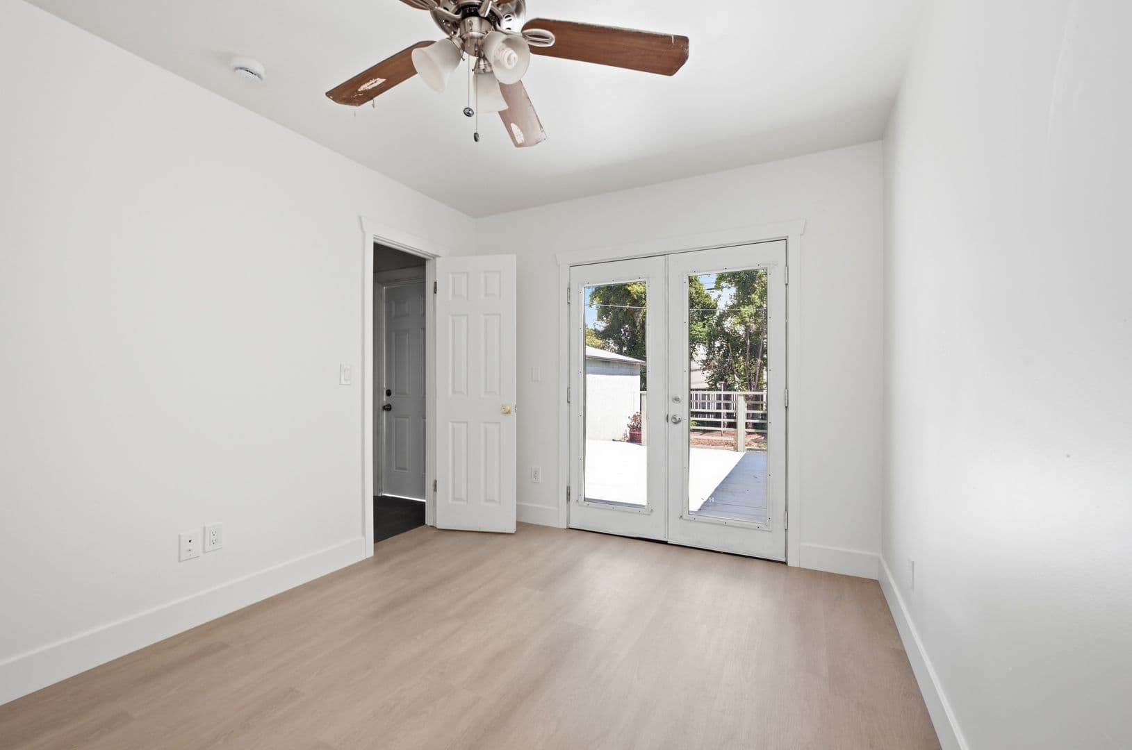 San Diego House: 6204 Mary Lane Drive