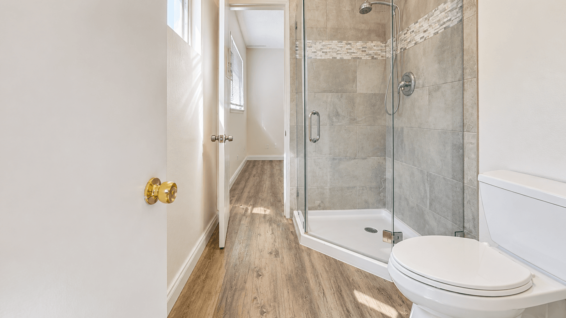 San Diego House: 5673 Campanile Way