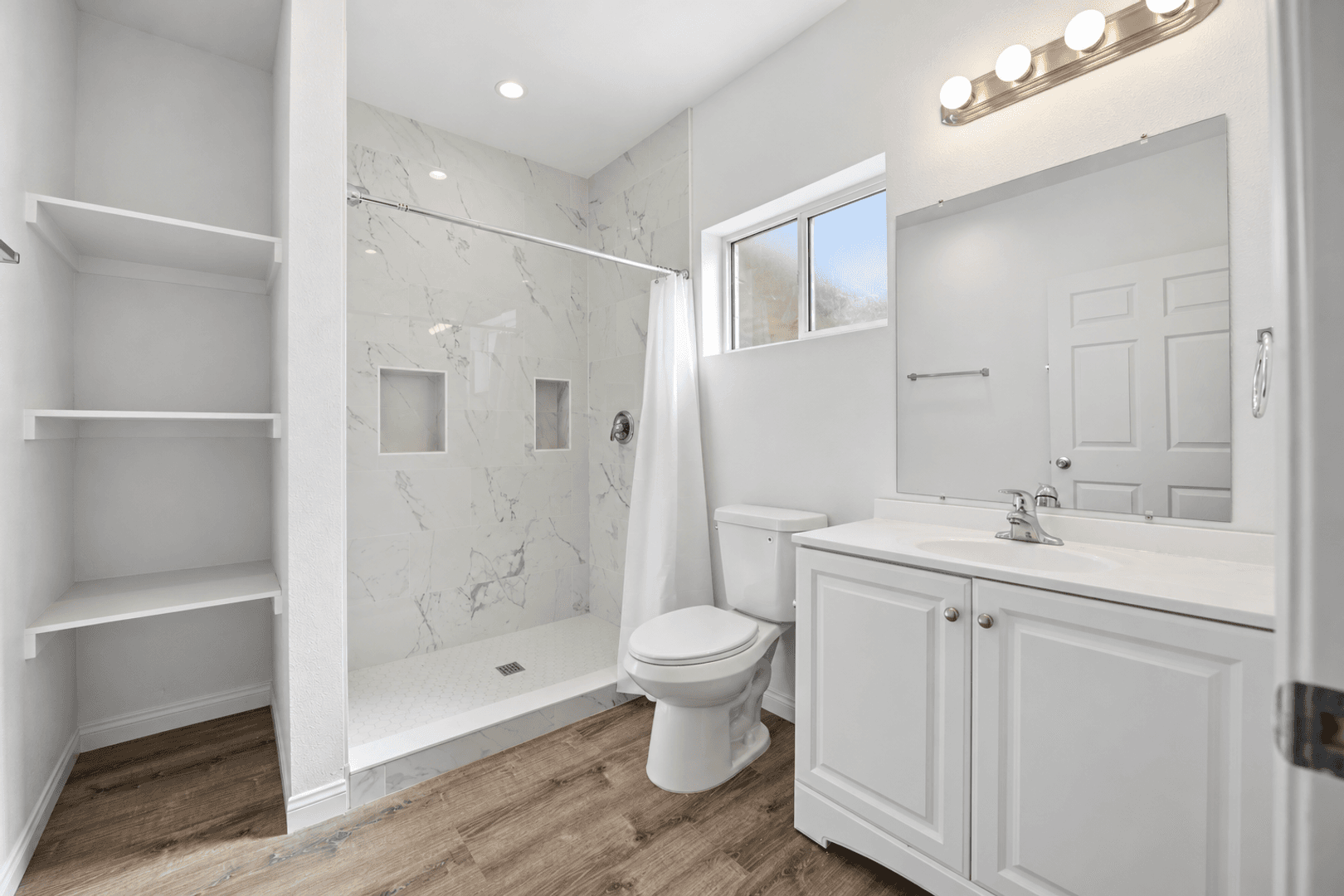 San Diego House: 5444 Brockbank Place