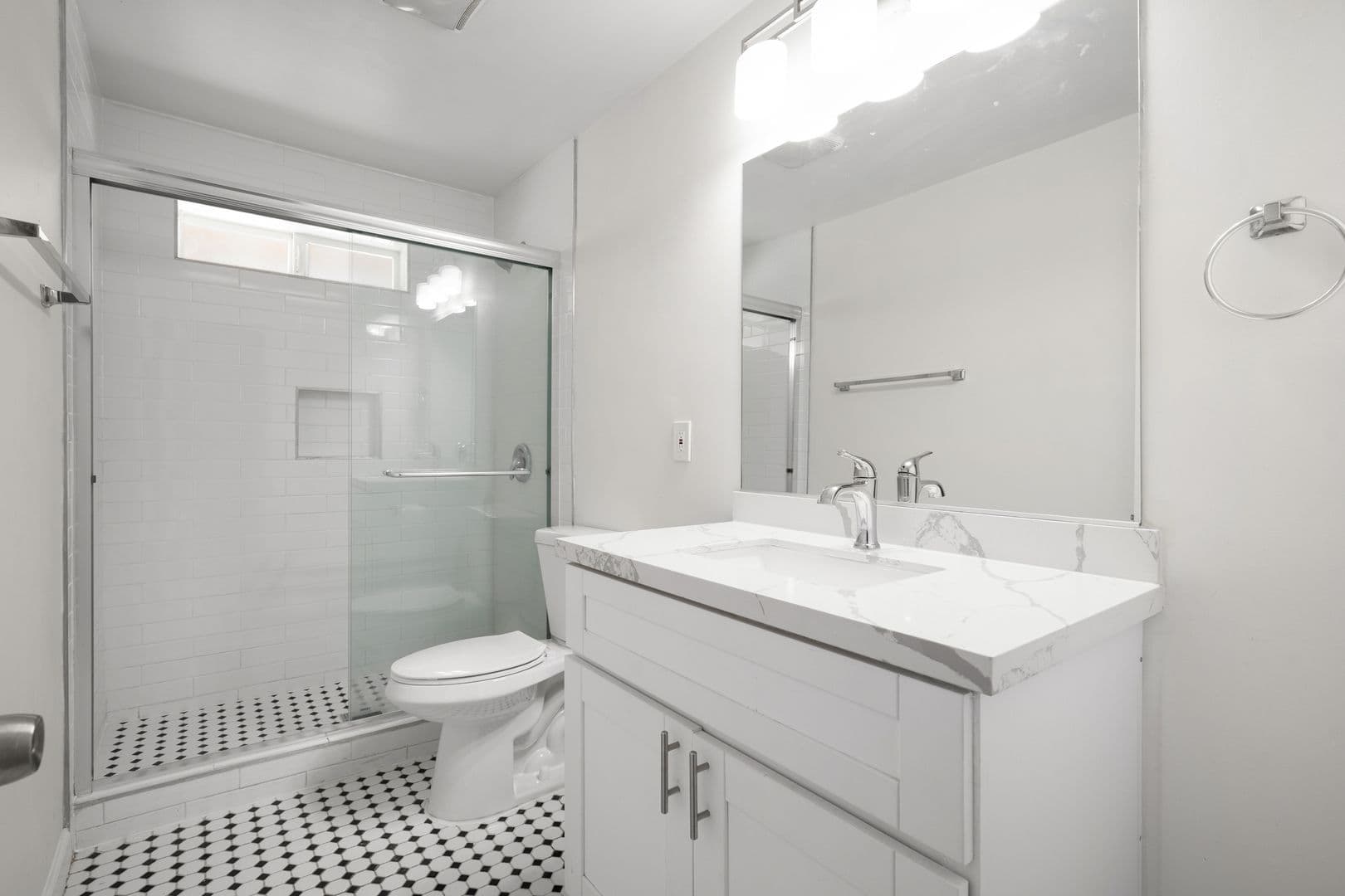 San Diego House: 5288 Manhasset Drive