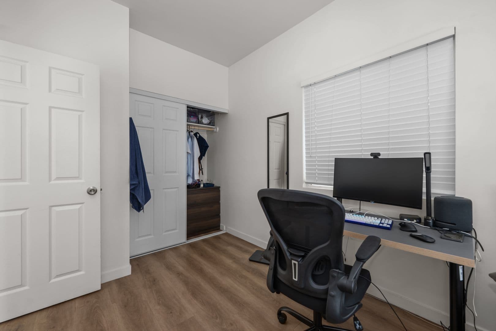 San Diego House: 5377 East Falls View Drive