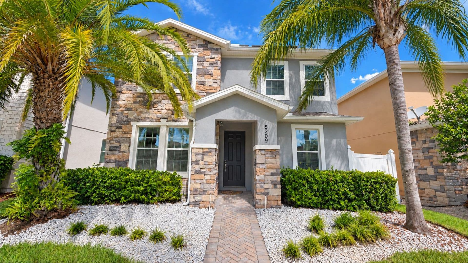Orlando House: 5209 Alligator Flag Ln.