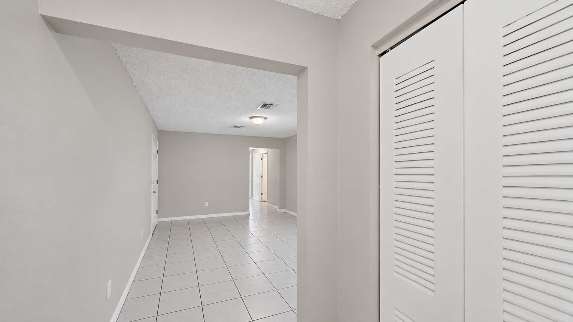 Spring Hill Apartment: 10352-10358 Hemlock St.