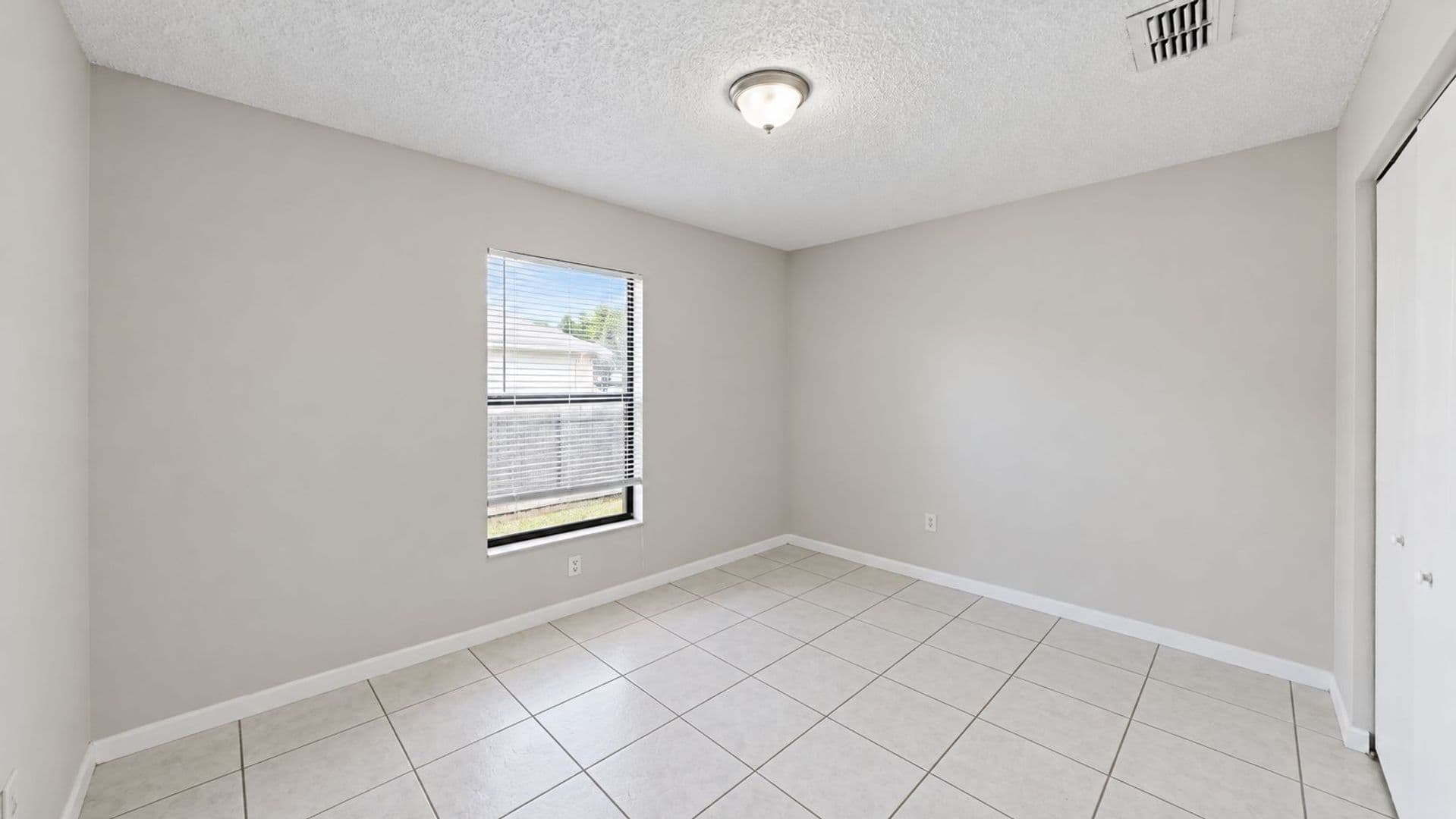 Spring Hill Apartment: 10352-10358 Hemlock St.