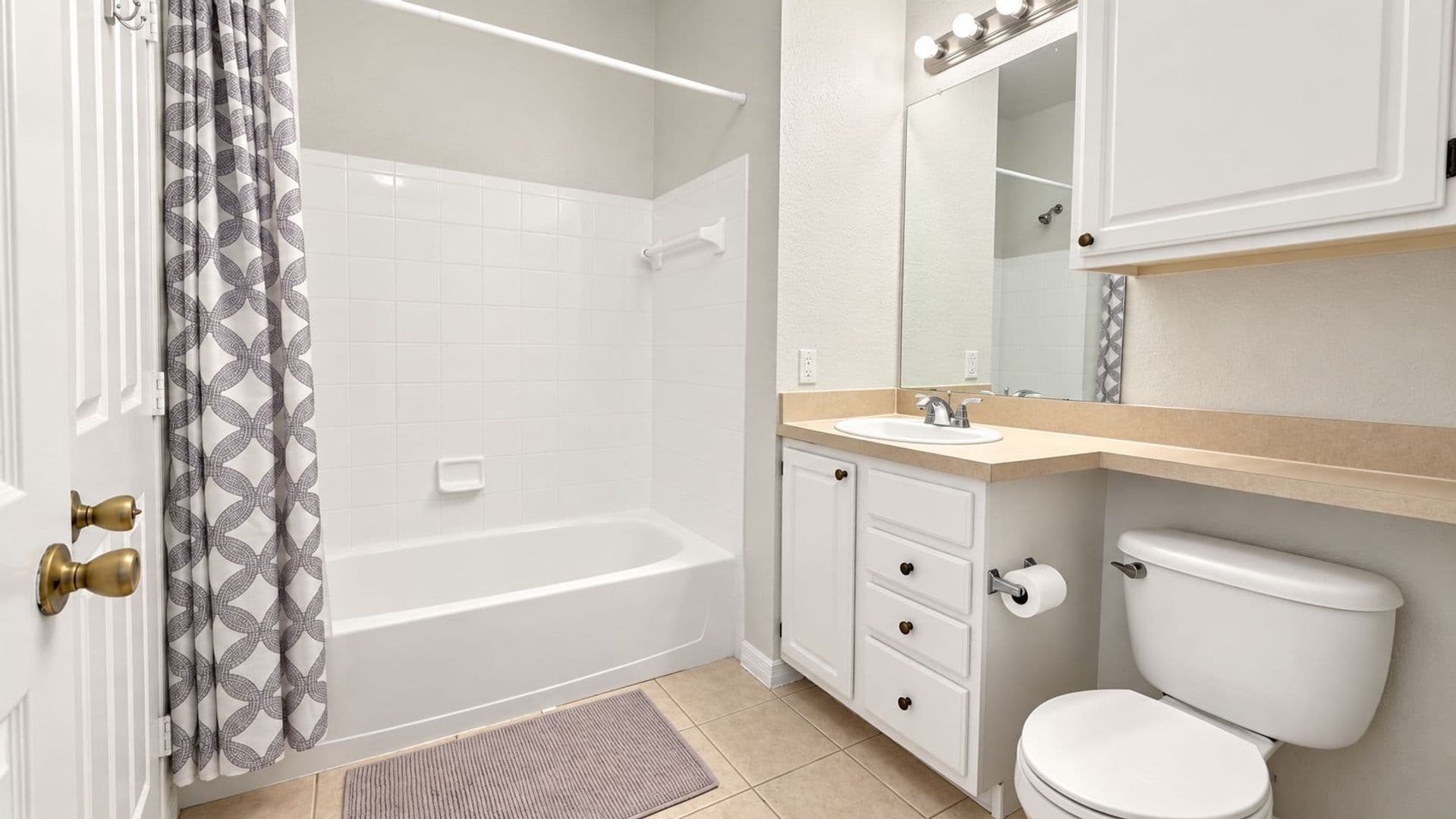 Maitland Condo: 1150 Lake Shadow Cir. #3304