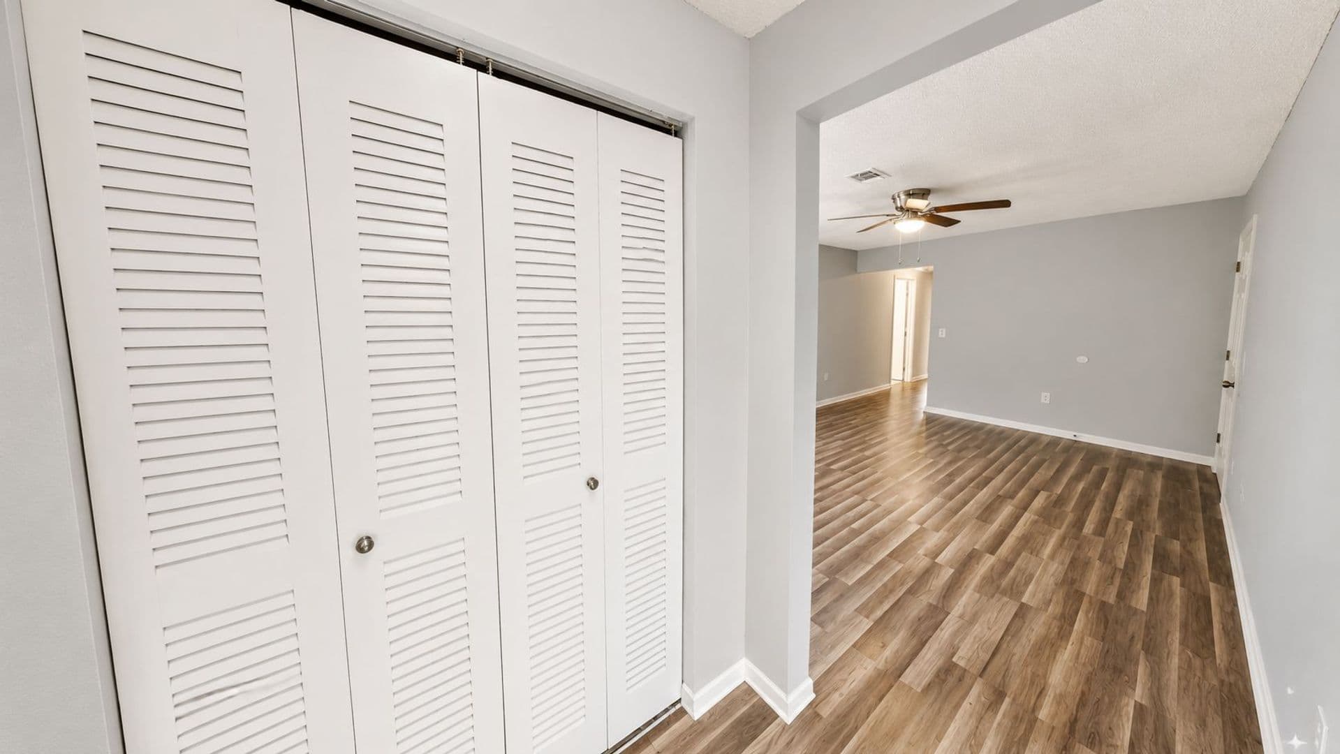 Spring Hill Apartment: 10352-10358 Hemlock St.