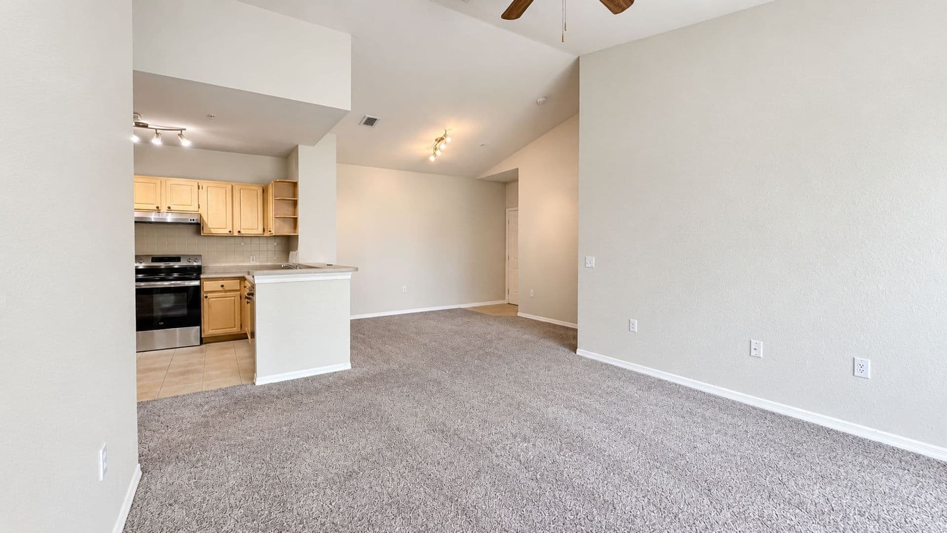 Maitland Condo: 1150 Lake Shadow Cir. #3304