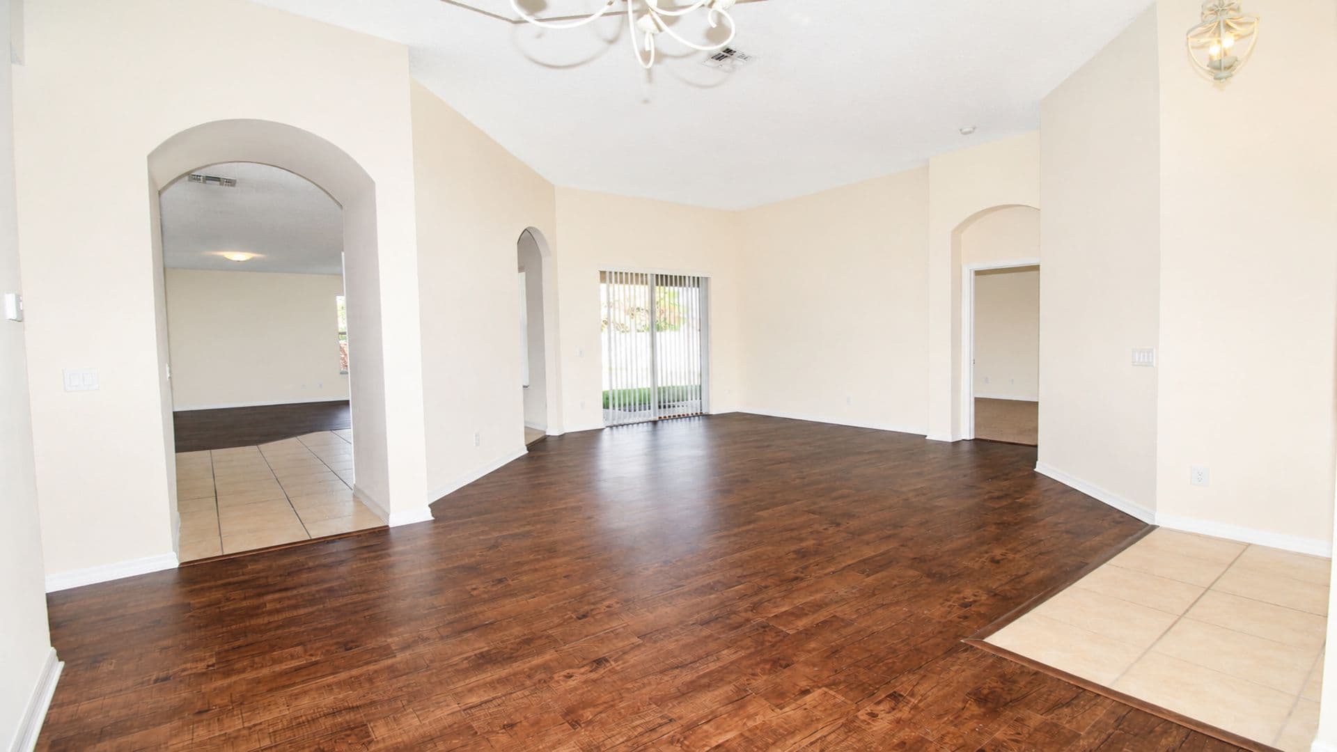 Winter Garden House: 1512 Lindzlu St.