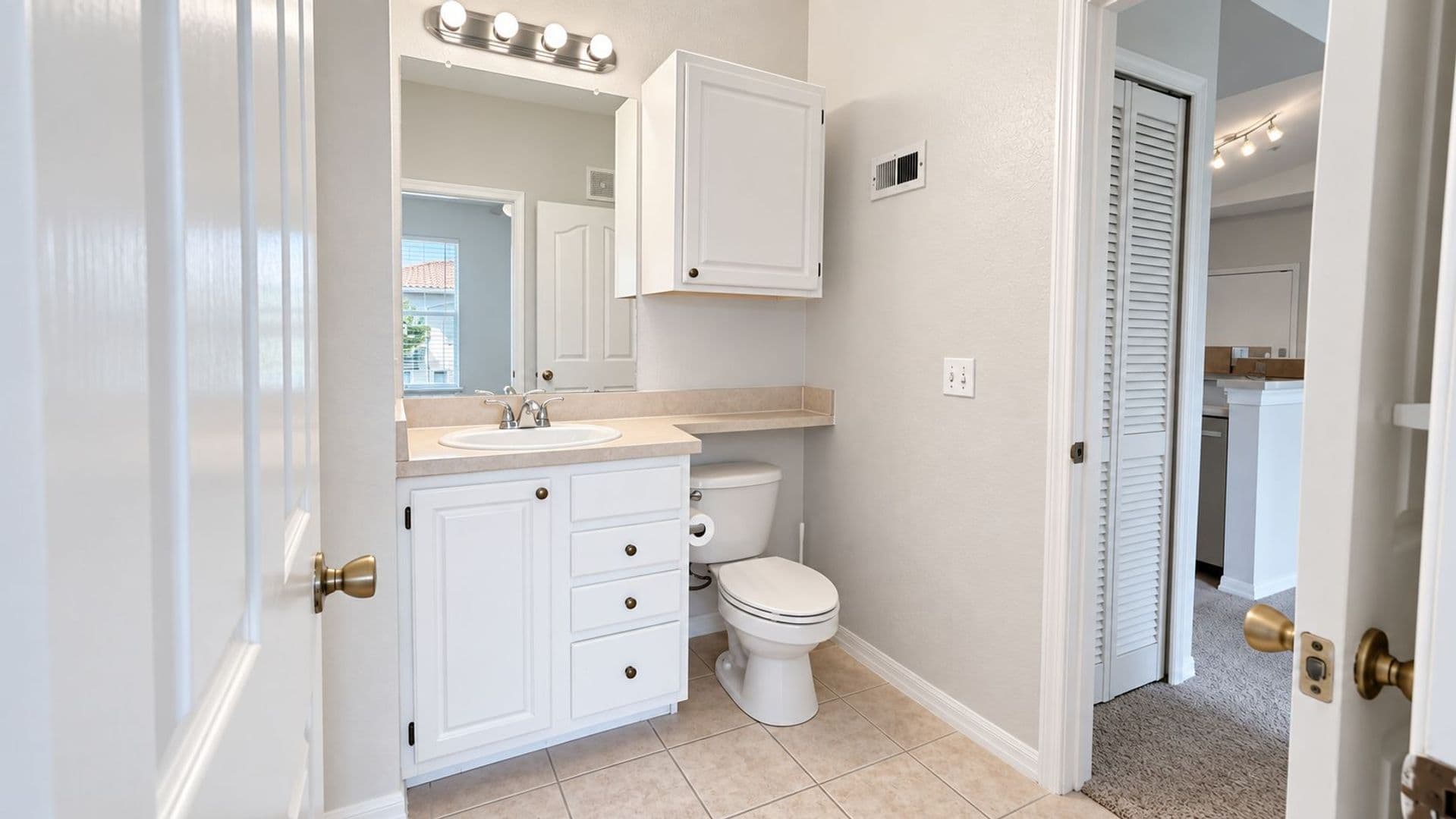 Maitland Condo: 1150 Lake Shadow Cir. #3304
