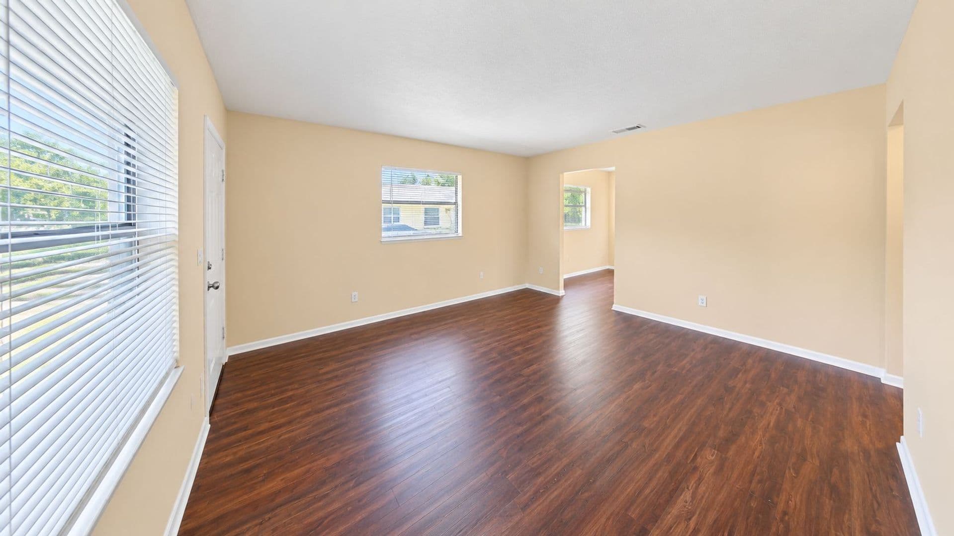 Tampa Apartment: 1017 E Seneca Ave.