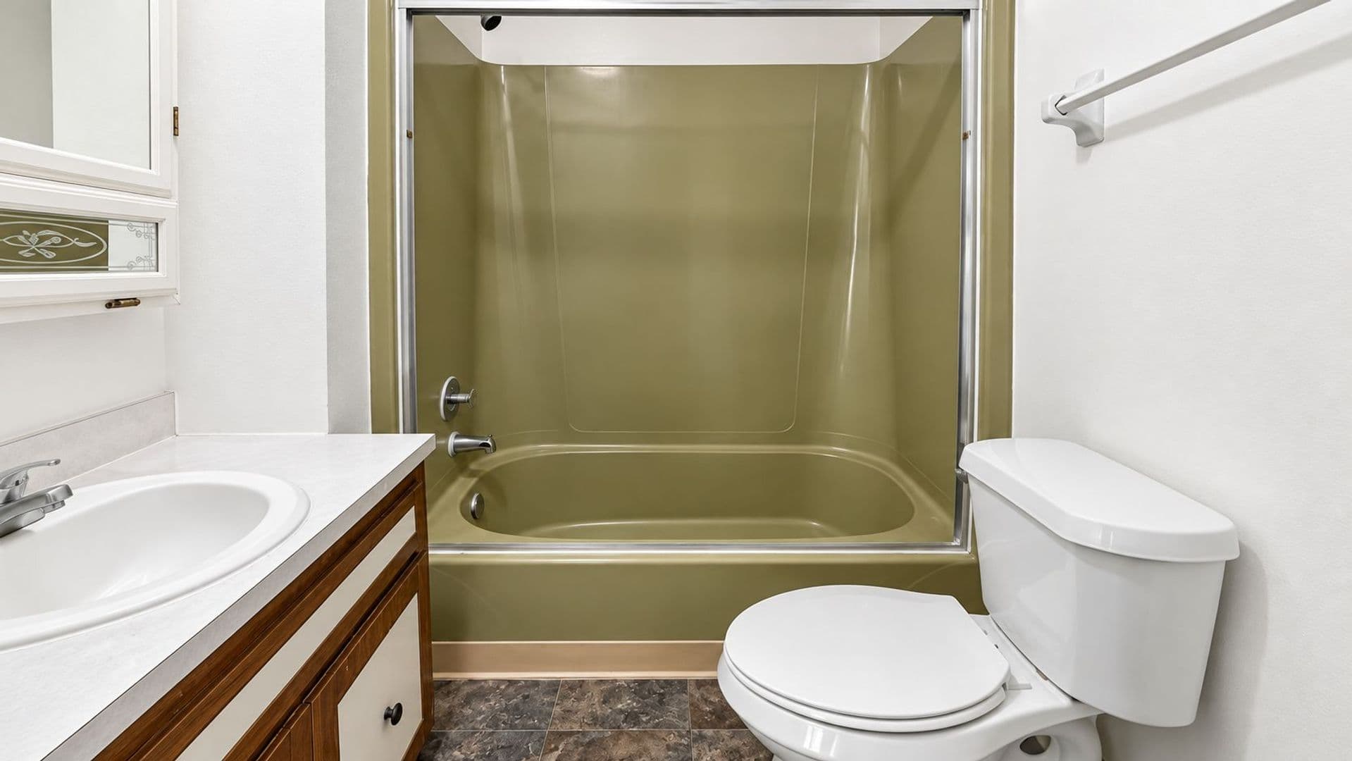 Melbourne Apartment: 2901 Albemarle St. C-4