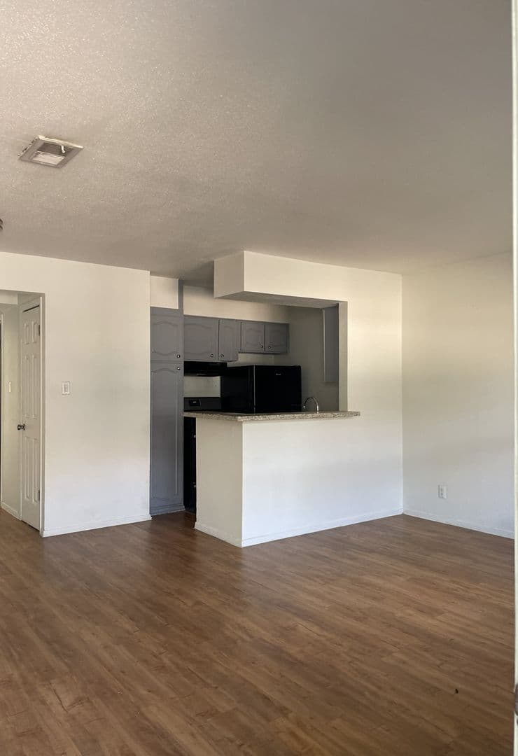 Austin Apartment: 1315 Norwalk Ln