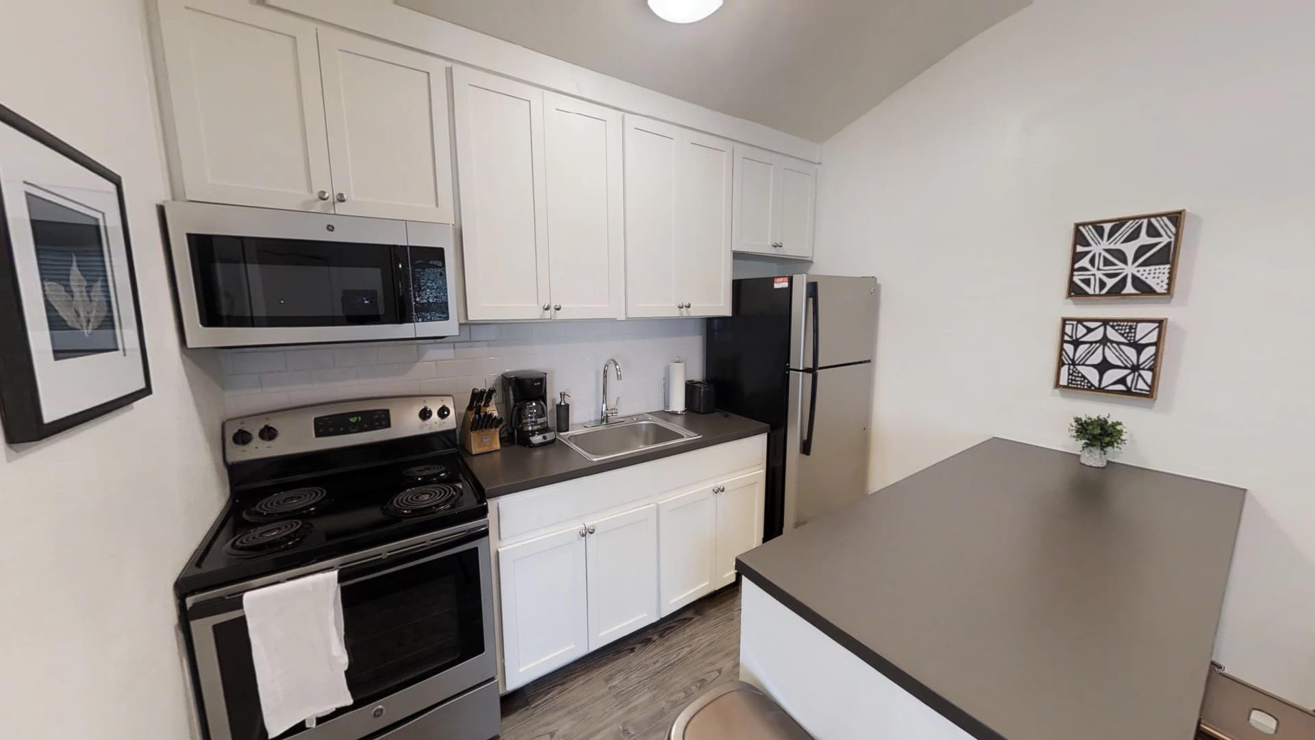 Austin Apartment: 1131 Hollow Creek