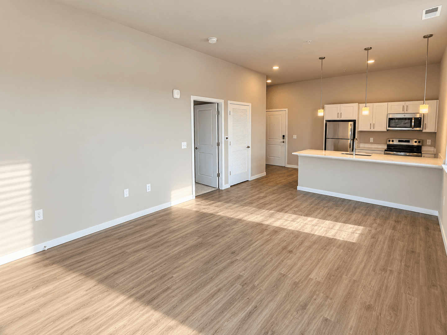 York Apartment: 212 N Beaver Street