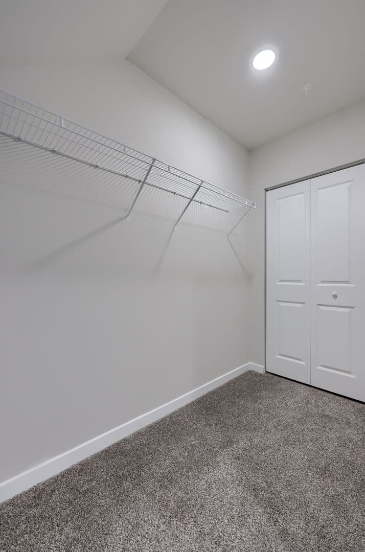 Carlisle Apartment: 5 Northside Village Lane