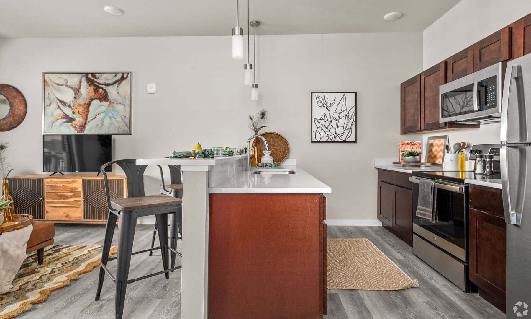 Carlisle Apartment: 5 Northside Village Lane