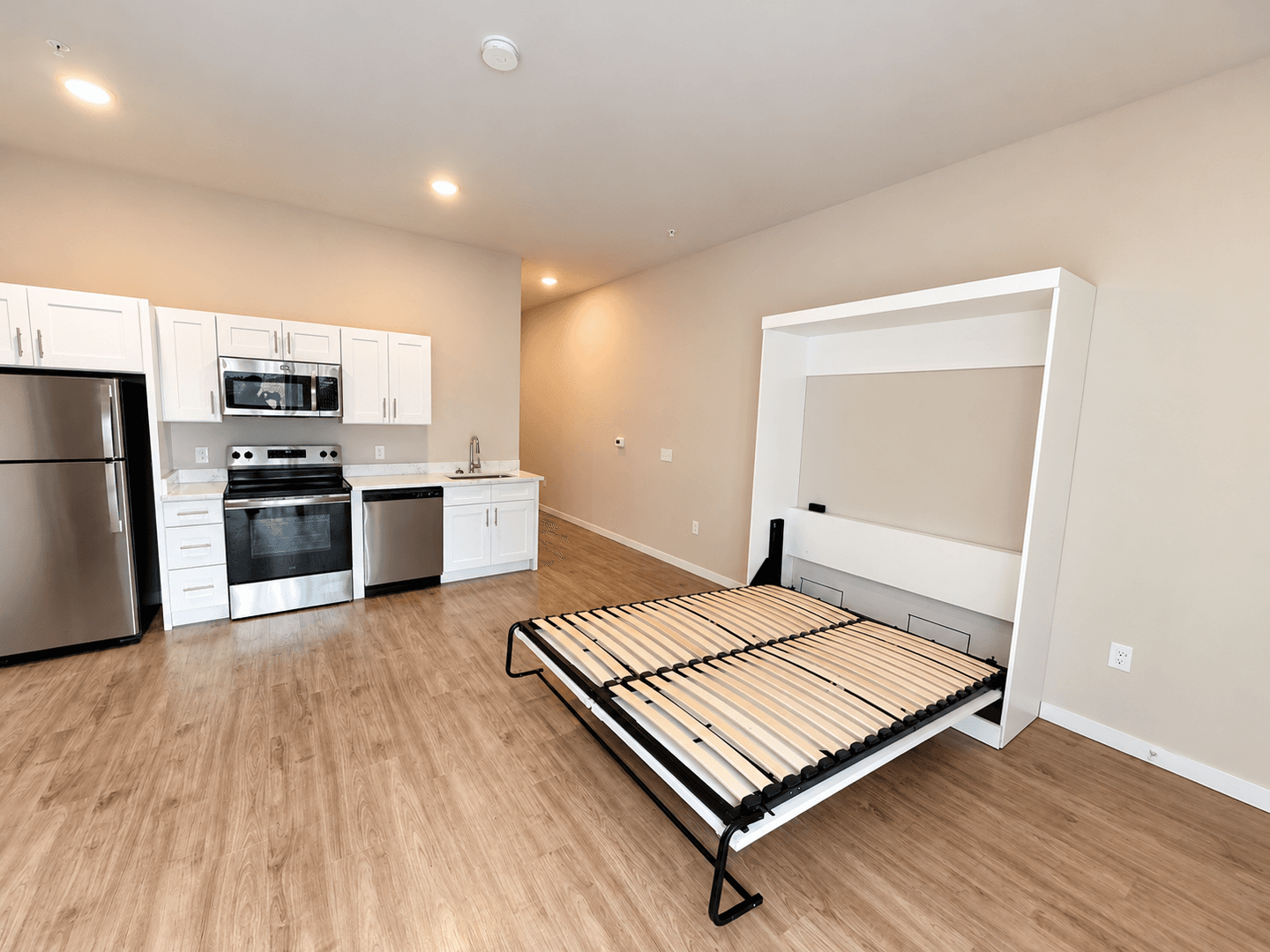 York Apartment: 212 N Beaver Street