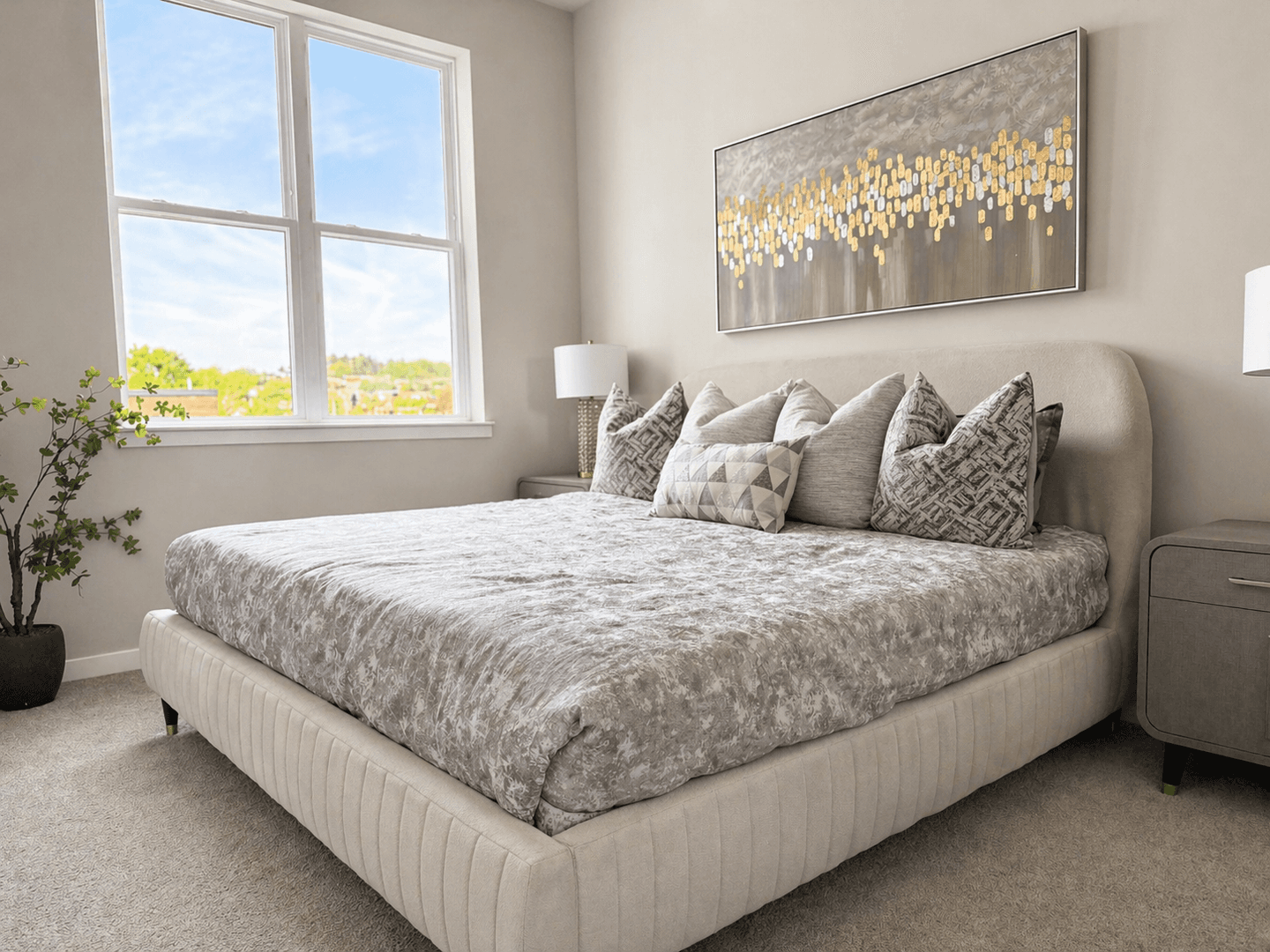 York Apartment: 212 N Beaver Street