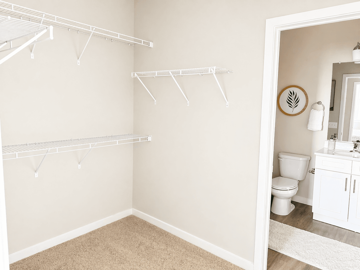 York Apartment: 212 N Beaver Street