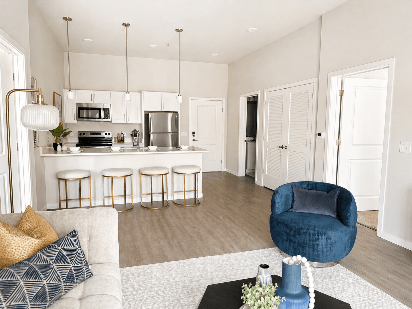 York Apartment: 212 N Beaver Street
