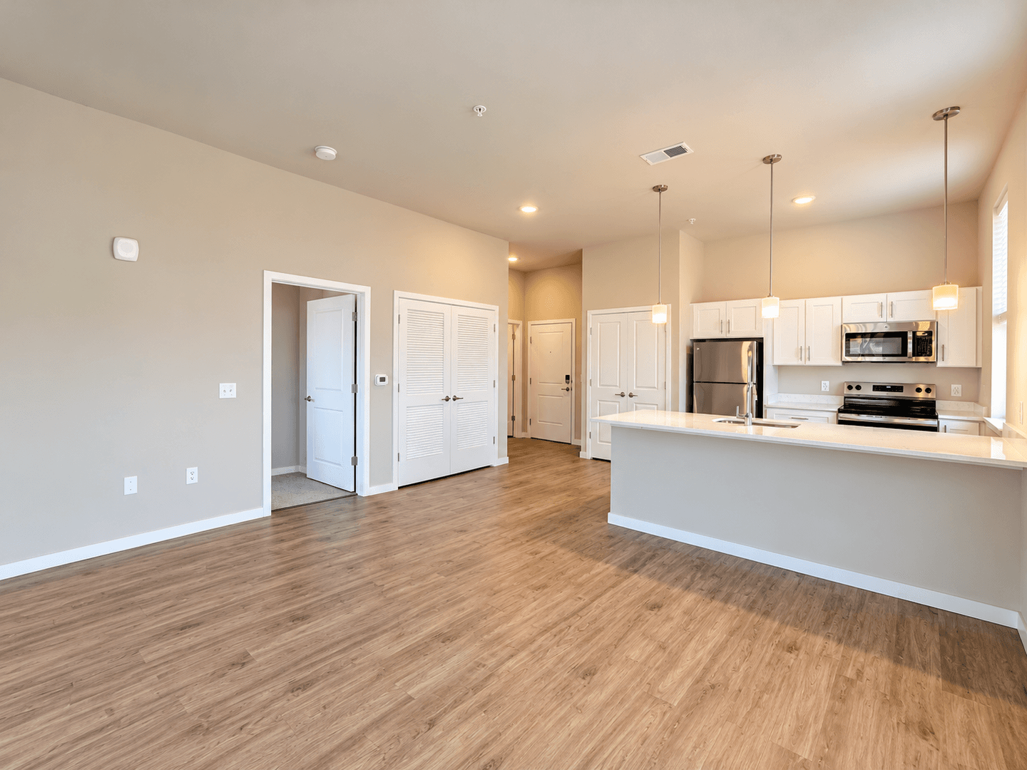 York Apartment: 212 N Beaver Street