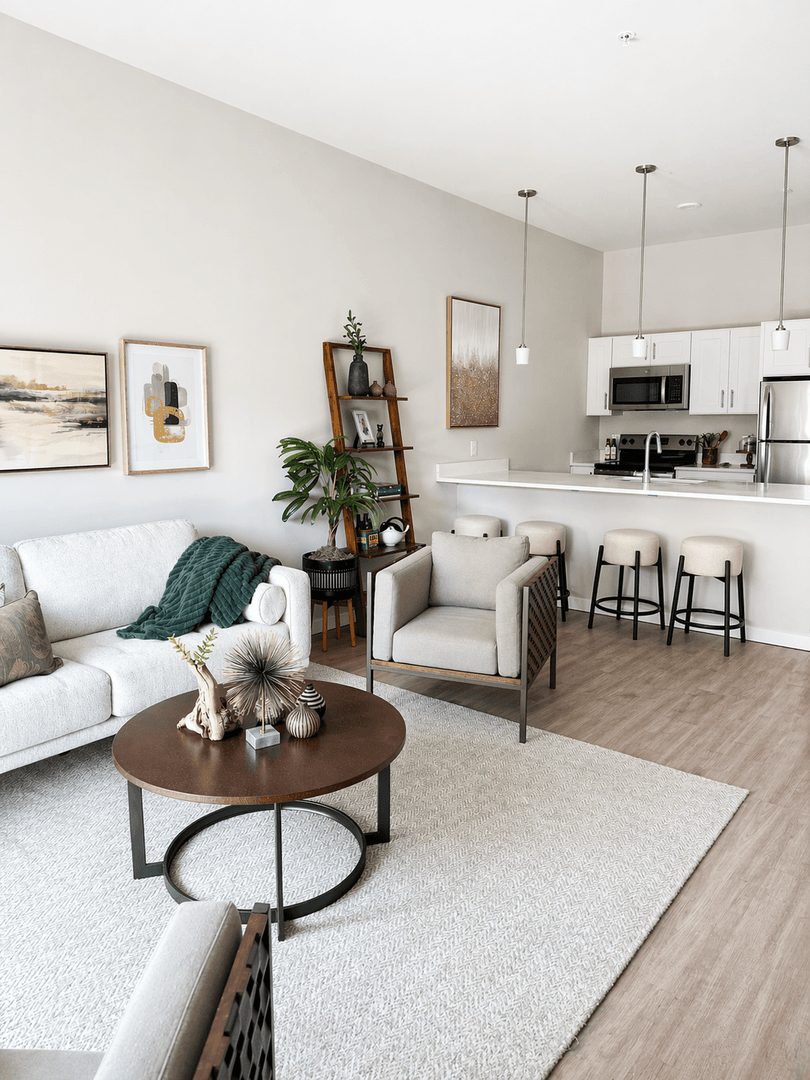 York Apartment: 212 N Beaver Street
