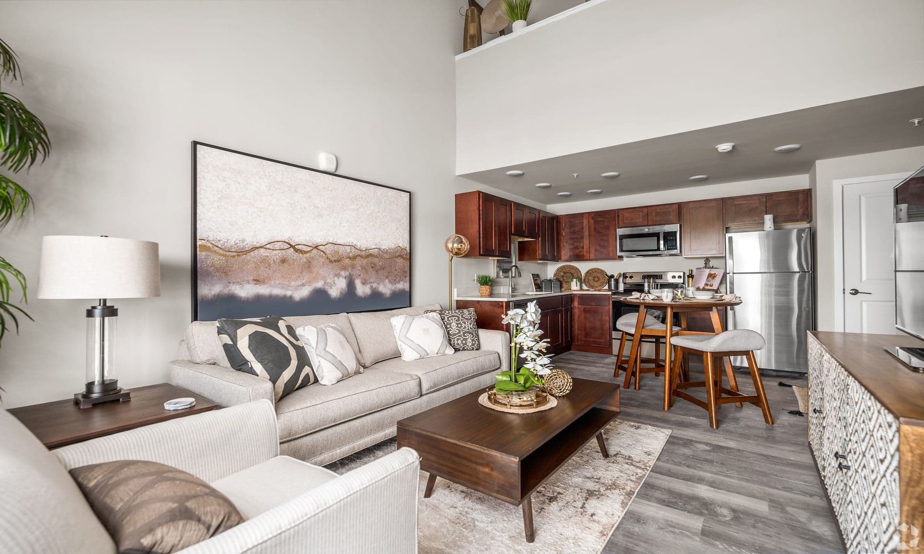 Carlisle Apartment: 5 Northside Village Lane