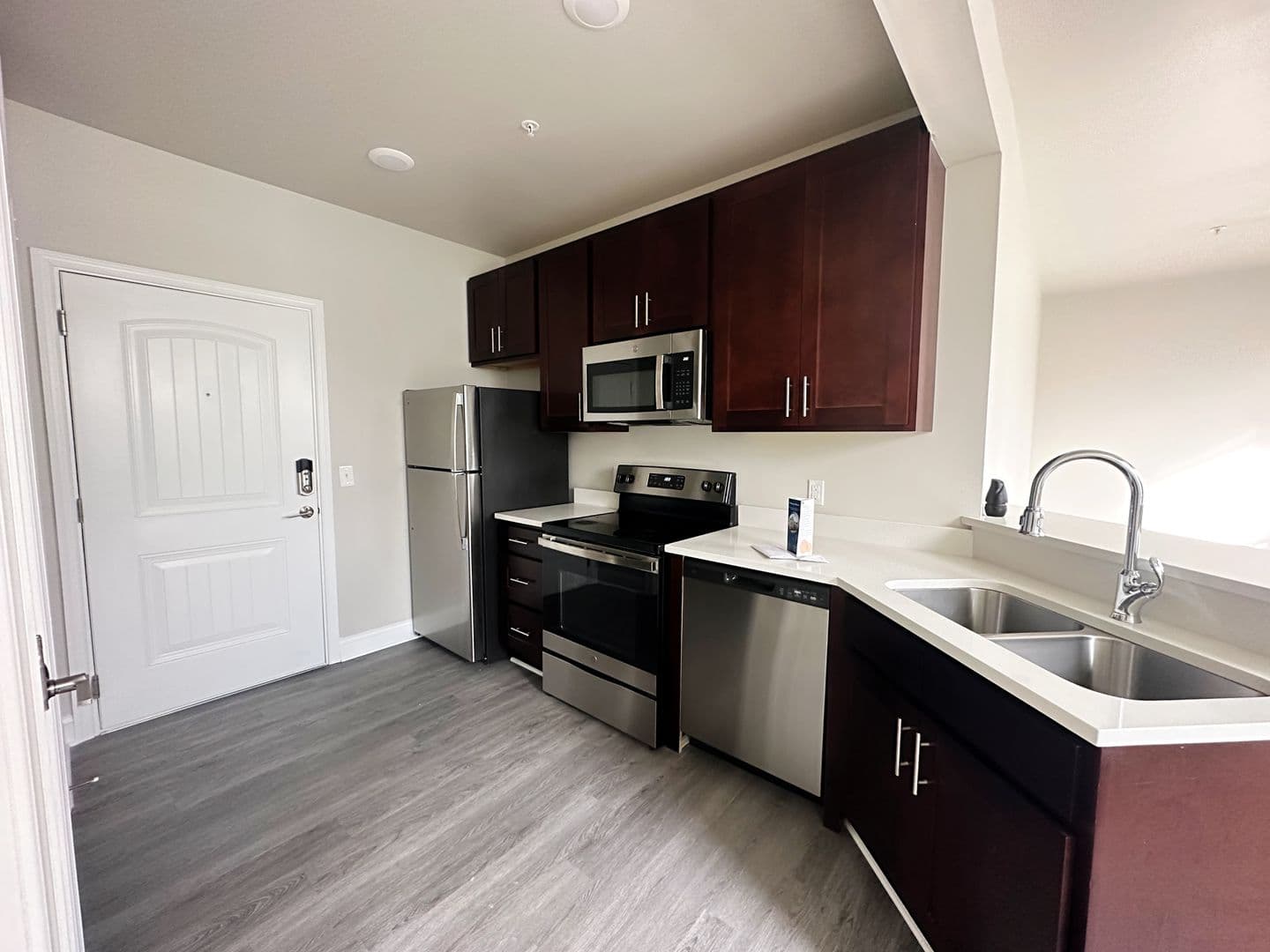 York Apartment: 200 5th Avenue