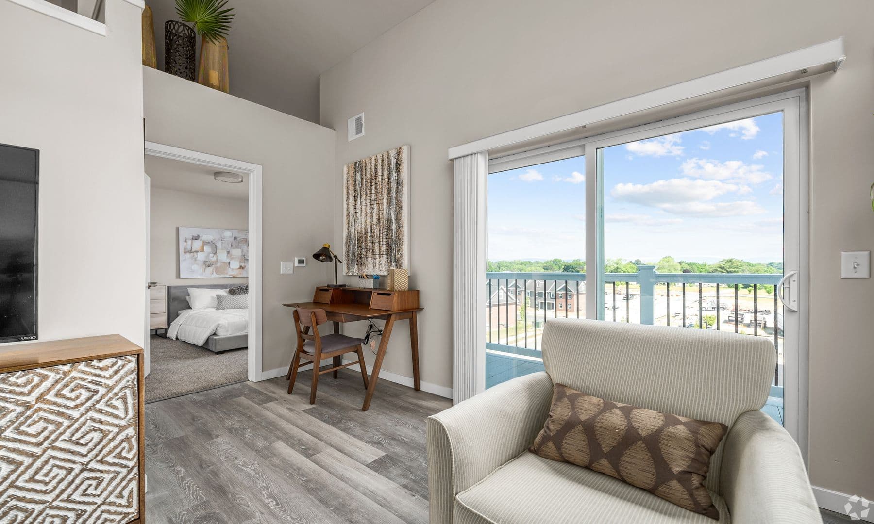 Carlisle Apartment: 5 Northside Village Lane