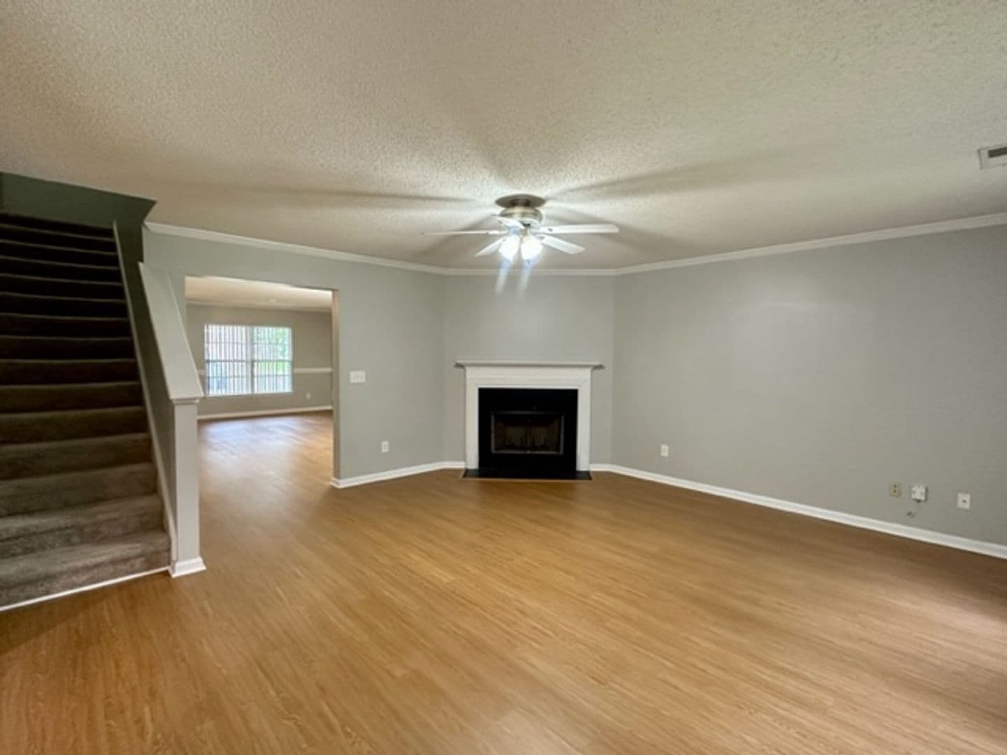 Summerville House: 5091 Ballantine Dr.