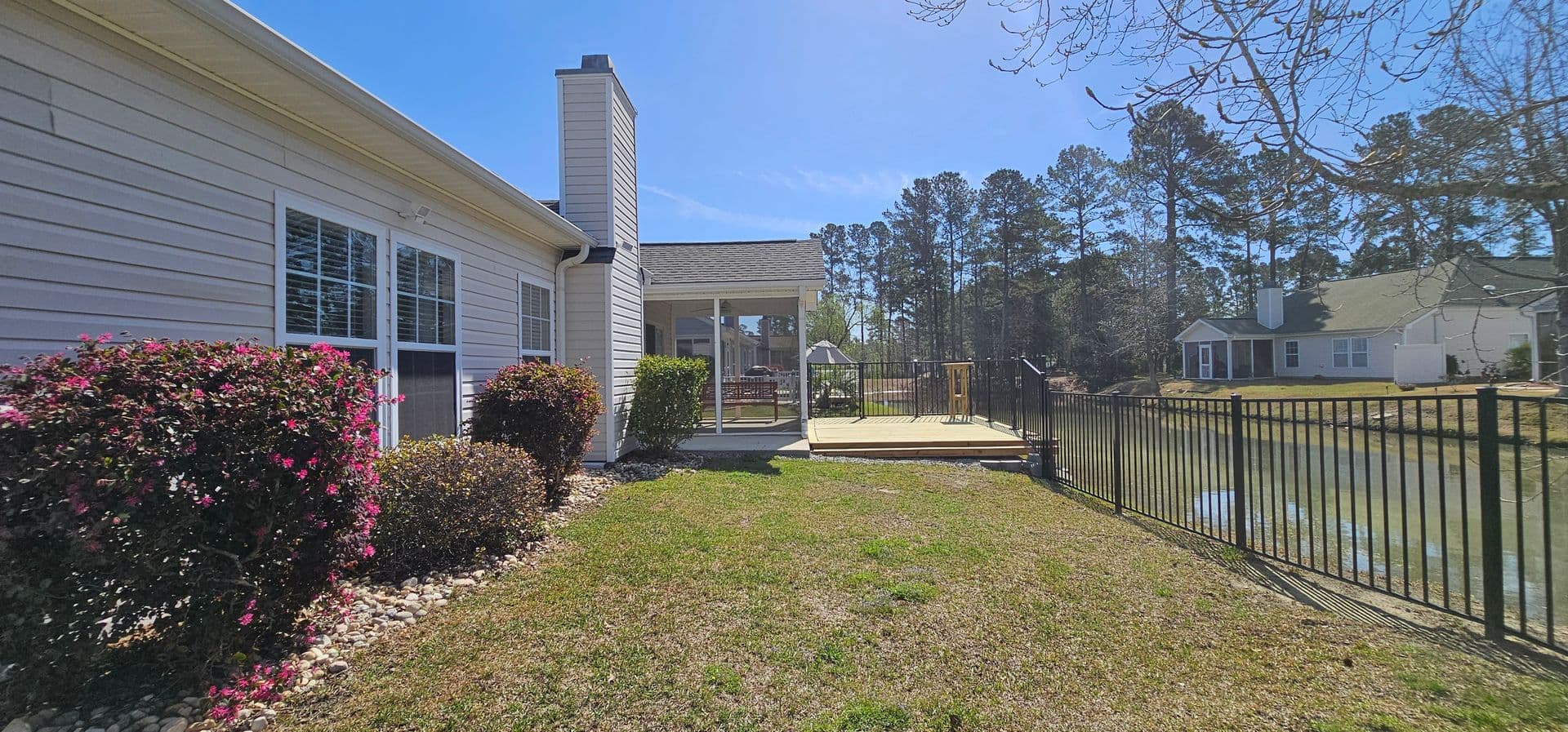 Longs House: 1593 Langley Drive