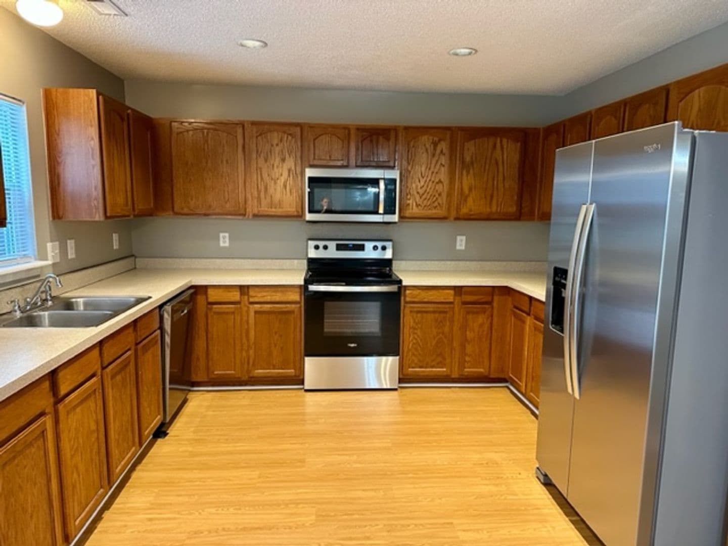 Summerville House: 5091 Ballantine Dr.